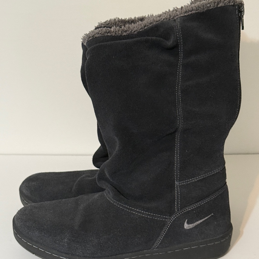 Nike Black Suede Slouchy Boots Size 8